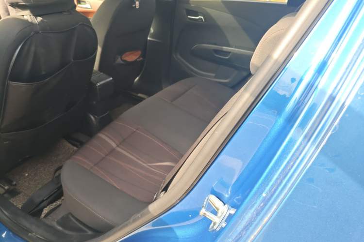 Used Chevrolet Aveo Sonic 2011 Hatchback 1.6L MT SX
