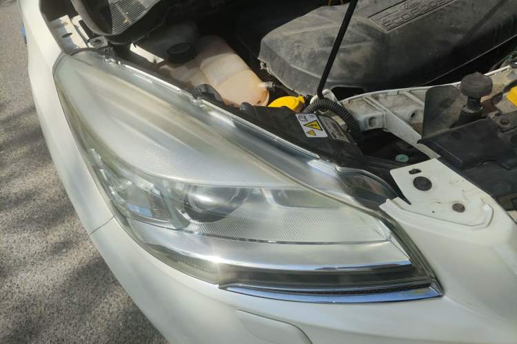 Used Ford Kuga 2013 2.0L GTDi Four-Wheel-Drive Sport Model
