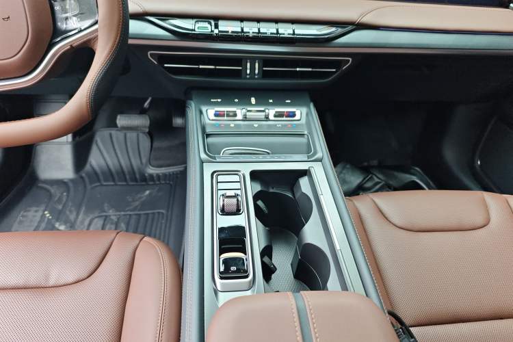 Used Lincoln Z 2025 2.0T Prestige Hybrid Edition
