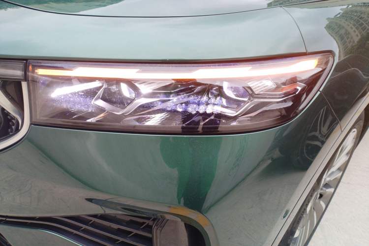 Used VOYAH FREE 2021 Four-Wheel Drive Standard All-Electric Exclusive Luxury Package
