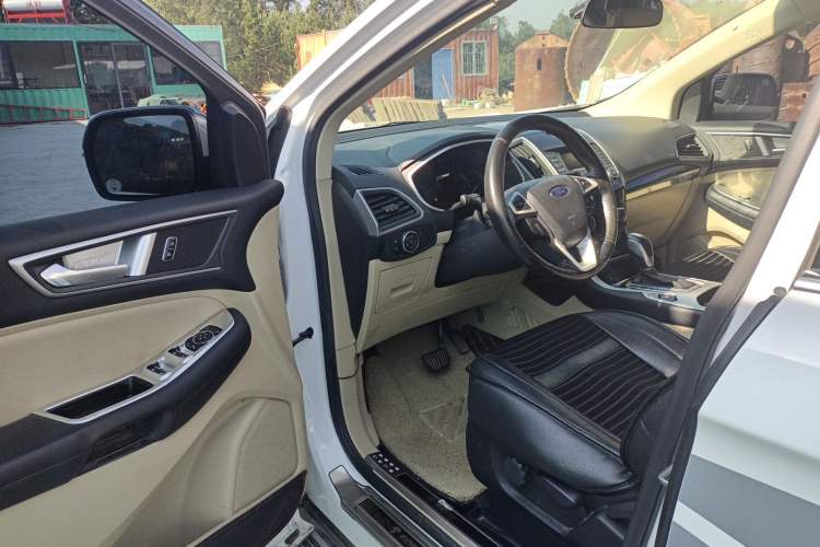 Used Ford Edge 2016 EcoBoost 245 Two-Wheel-Drive Titanium 5-Seater