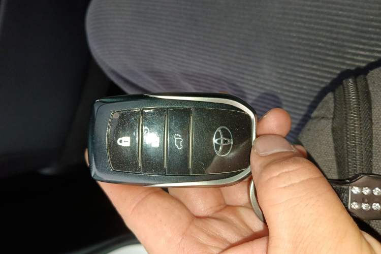 Used Toyota Highlander 2018 2.0T Four-Wheel Drive Prestige Version 7 Seats China VI Standard