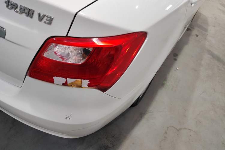 Used CHANGAN Alsvin V3 2015 1.4L Manual Meiruan Model China V Standard
