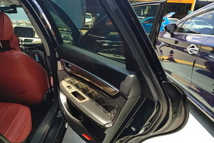 Used GAC Trumpchi GA8 2017 280T Deluxe Edition
