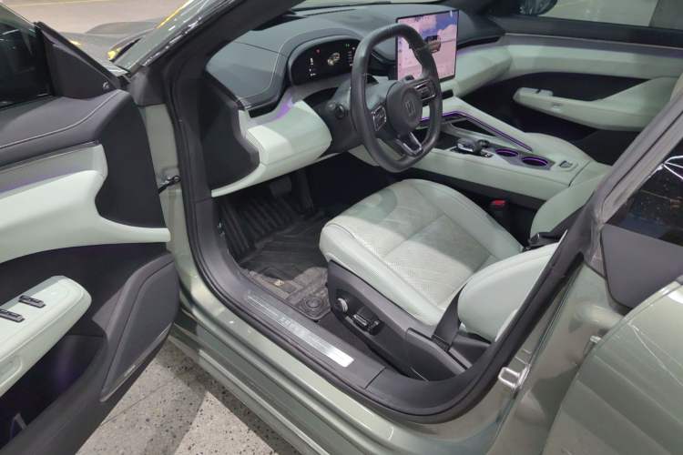 Used Zeekr 001 2024 WE Edition 95 kWh All-Wheel Drive Driver Seat