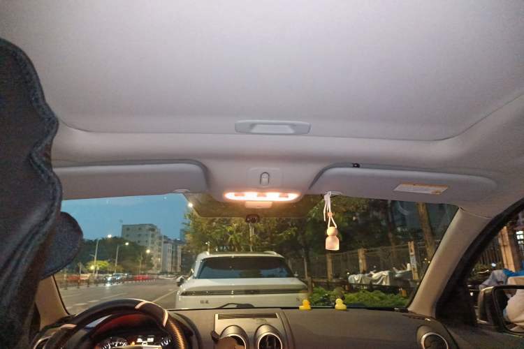 Used Nissan Qashqai 2015 2.0 XL Coolfire CVT 2WD Headliner