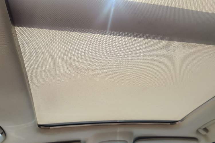 Used Zotye T700 2017 1.8T Dual-Clutch Prestige Model Headliner