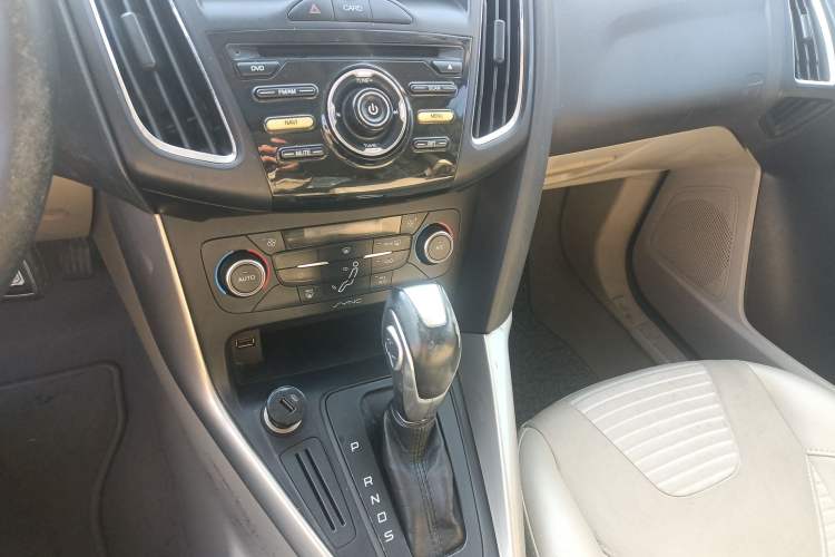 Used Ford Focus 2015 Sedan 1.6L Automatic Trend Model
