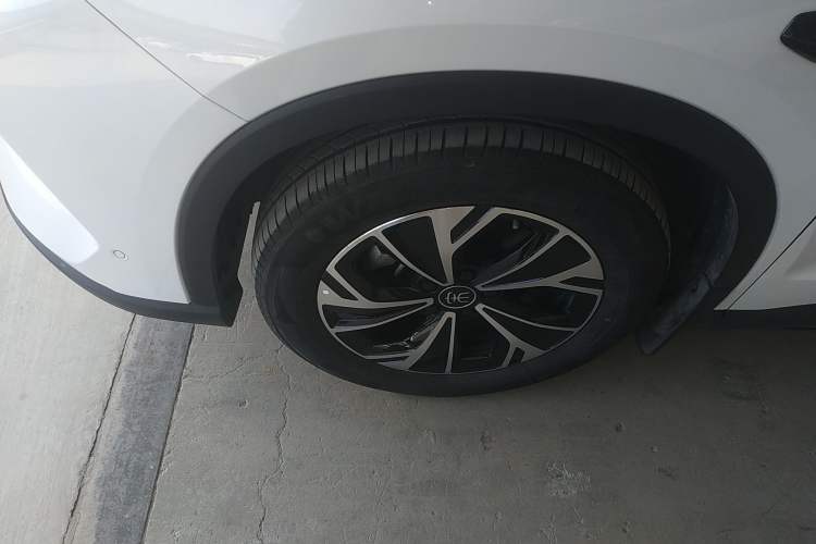 Used BYD Song Pro New Energy 2025 2nd Generation Intelligent Driving Version DM-i 75KM Leading Edition Left Front Wheel Hub