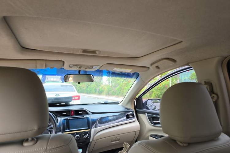 Used Honda Crider 2013 1.8L automatic luxury edition Headliner