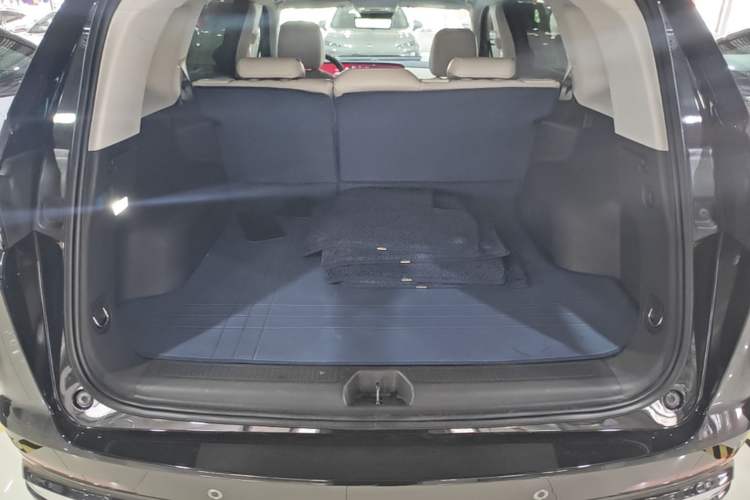 Used Buick Envision 2024 Encore Plus AWD Avenir
