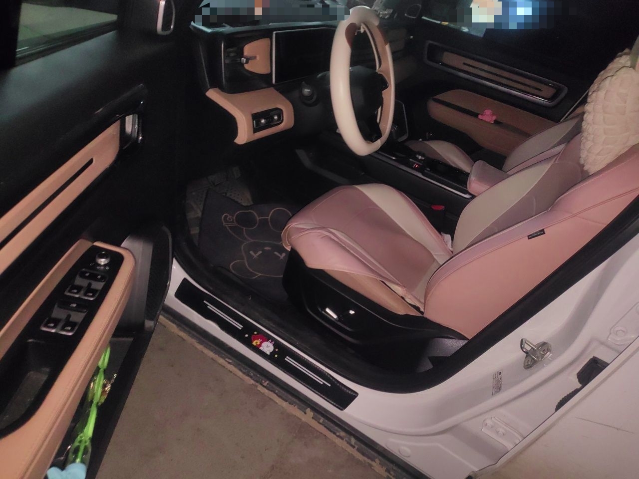 Geely Auto icon 2023 1.5TD Chocolate Smoothie Edition — снимка 16