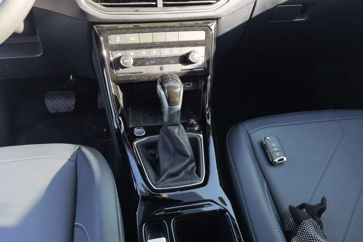 Used Volkswagen Tharu 2025 NewRui 300TSI Prestige Edition