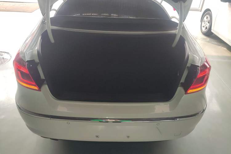 Used Volkswagen FAW-Volkswagen CC 2016 2.0 TSI Luxury Model Trunk