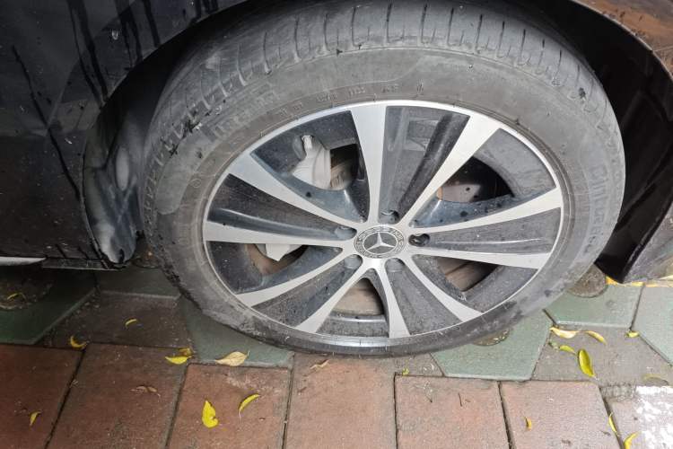 Used Mercedes-Benz E-Class New Energy 2022 Restyled E 350 e L Plug-in Hybrid Sedan
