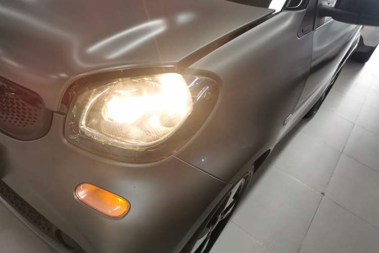 Used smart fortwo 2018 1.0L 52kW Convertible Passion Edition China V Standard
