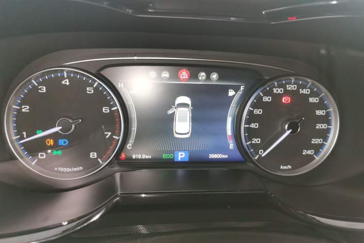 Used GAC Trumpchi GS7 2017 320T Two-Wheel-Drive Luxury Smart Connectivity Model