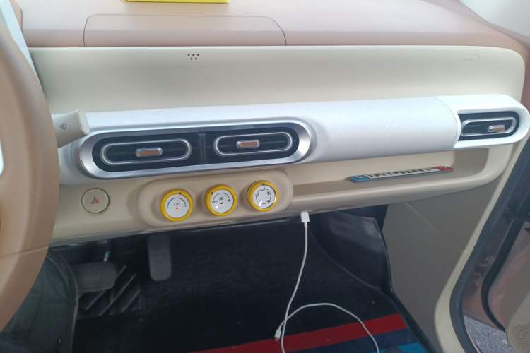 Used Wuling Hongguang MINIEV 2024 3rd Generation 215km Youth Edition
