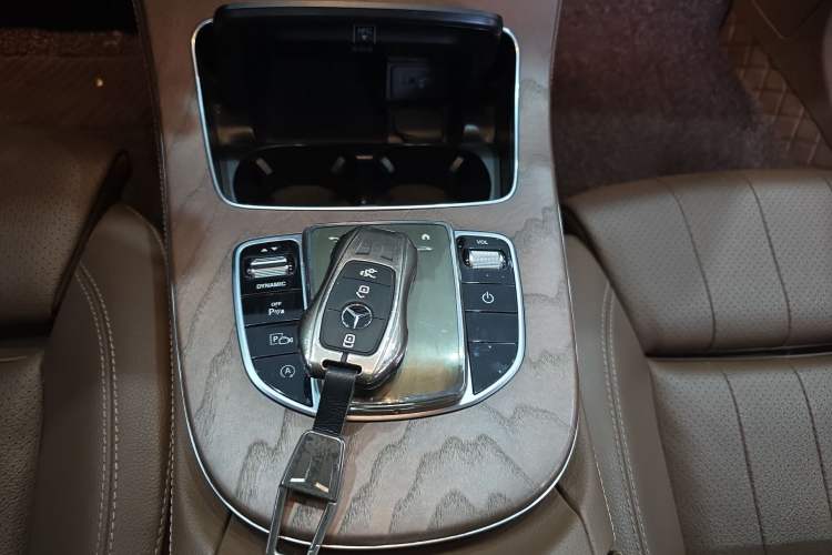 Used Mercedes-Benz E-Class 2023 Facelift E 260 L