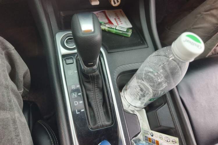 Used Nissan Sylphy 2020 1.6L XE CVT Comfort Edition Gear Lever