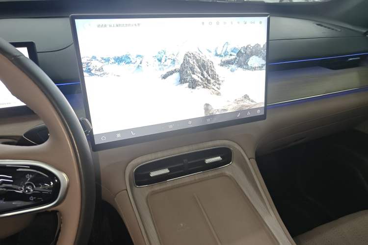 Used Chery Tiggo 8 PLUS 2025 290TGDI DCT Prestige 5-Seater