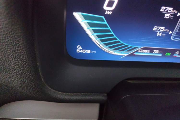 Used BYD Tang New Energy 2018 DM 2.0T All-Wheel Drive Smart Connectivity Luxury Model 7 Seats China V Emission Standard