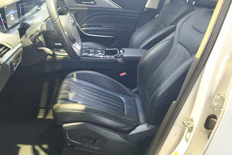 Used Bestune T77 2023 1.5T Automatic Luxury Model