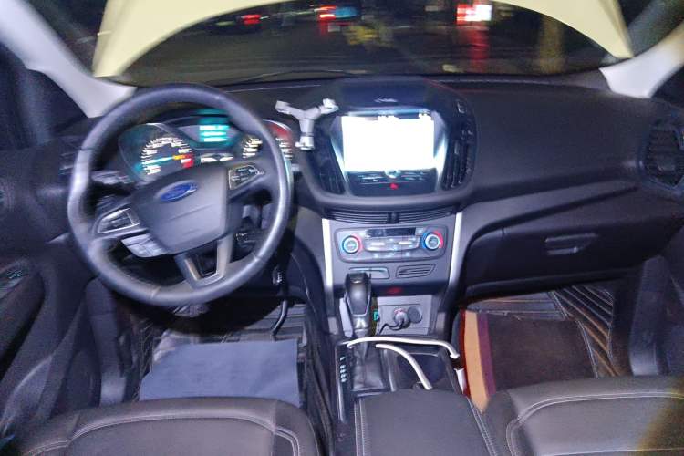 Used Ford Kuga 2019 EcoBoost 180 Two-Wheel-Drive Platinum Edition China VI Standard
