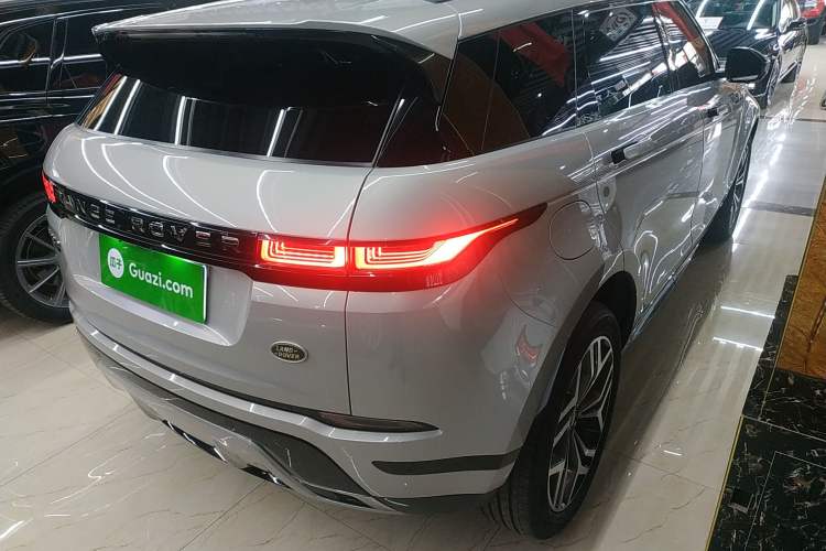 Used Land Rover Range Rover Evoque 2021 Range Rover Velar 249 PS R-Dynamic S Performance Edition
