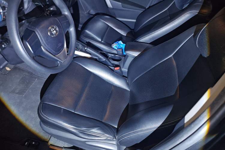 Used Toyota Corolla 2017 1.2T CVT GL
