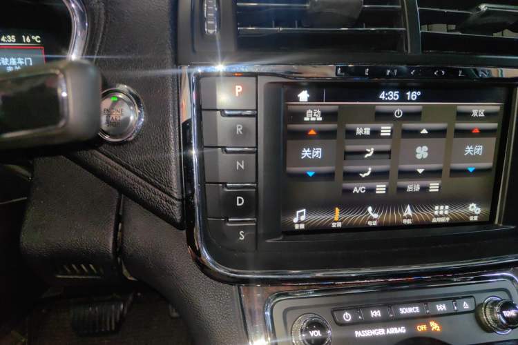 Used Lincoln Continental 2017 3.0T Four-Wheel Drive Prestige Edition Gear Lever