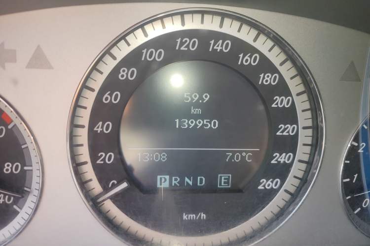 Used Mercedes-Benz GLK-Class 2010 GLK 300 4MATIC Fashion Model