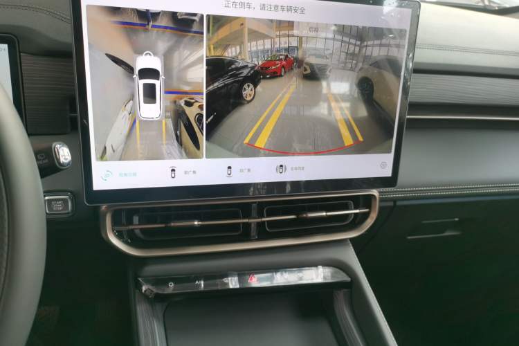 Used JETOUR X90 PRO 2024 1.6T DCT Luxury Edition 7-Seater
