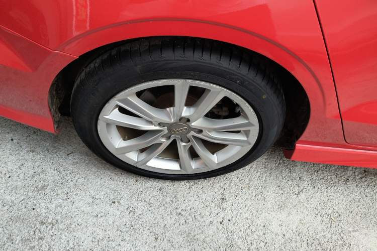 Used Audi A3 2014 Limousine 40 TFSI S line Comfort Model