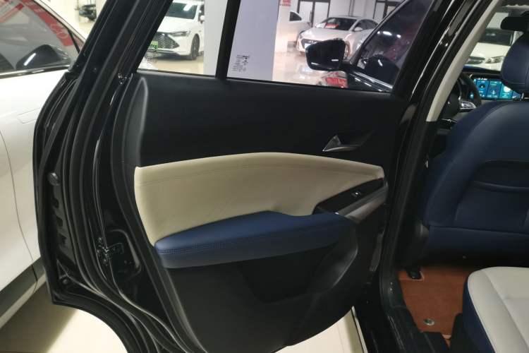 Used SOL X8 2021 300T DCT Leading Smart Connectivity Version 7 Seats