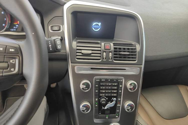 Used Volvo XC60 2016 T5 Smart Version
