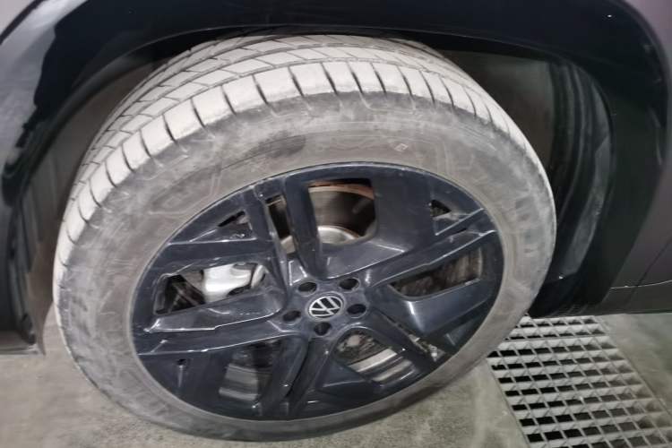 Used Volkswagen Teramont 2025 Tiguan Pro 450TSI Four-Wheel Drive Summit Edition
