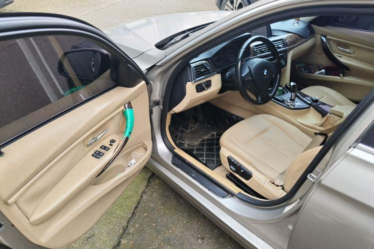 Used BMW 3 Series 2012 320i Sport Edition