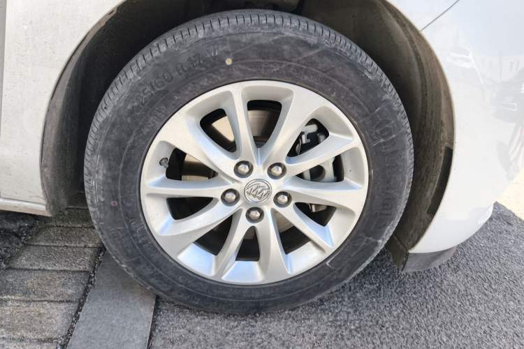 Used Buick GL8 2018 ES 28T Comfort Model China VI Standard Right Front Wheel Hub