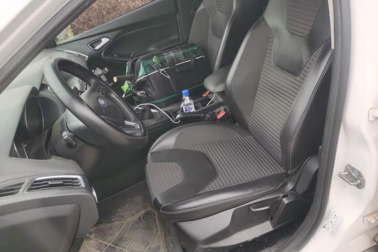 Used Ford Focus 2015 Sedan 1.6L Manual Fashion Edition