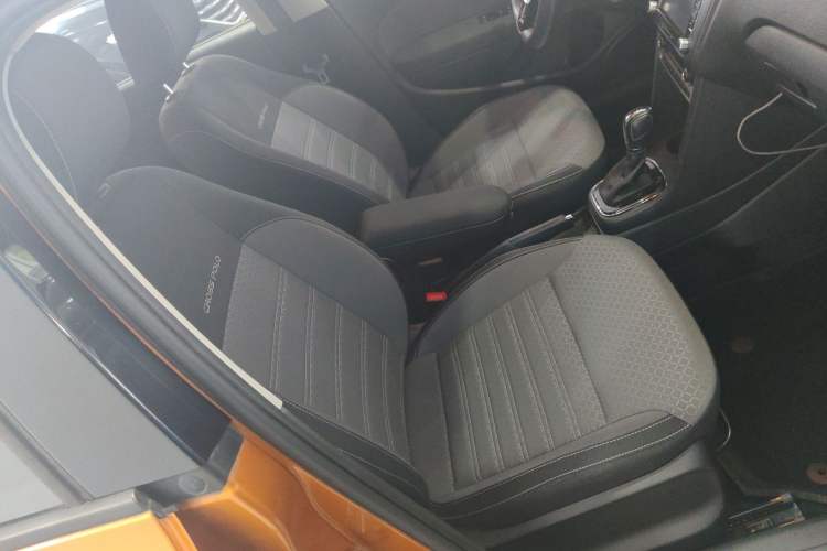 Used Volkswagen Polo 2014 1.6L Cross Polo Automatic
