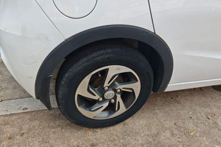 Used Baojun 310 2017 1.5L Automatic Fashion Model
