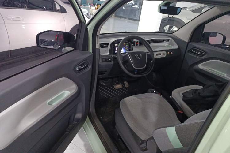 Used Wuling Hongguang MINIEV 2021 Macaron Premium Model – Lithium Iron Phosphate
