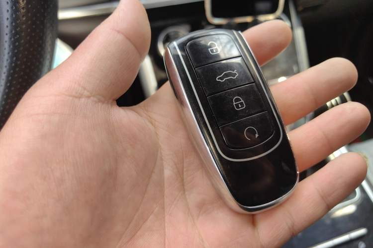 Used Chery Tiggo 8 2024 Honor Edition 230TCI Manual Advanced Version 7-Seater
