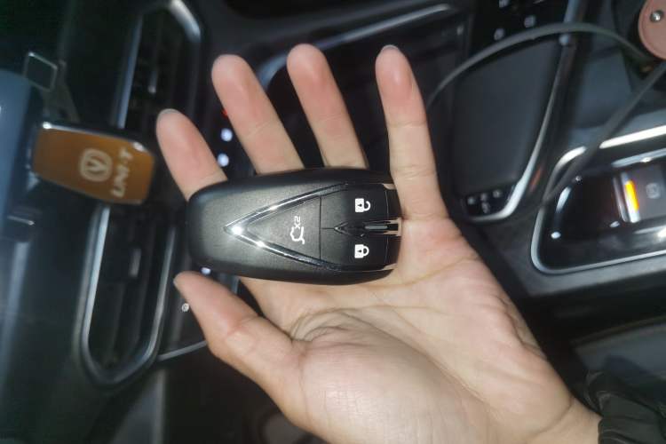 Used CHANGAN UNI-T 2022 1.5T Prestige Version