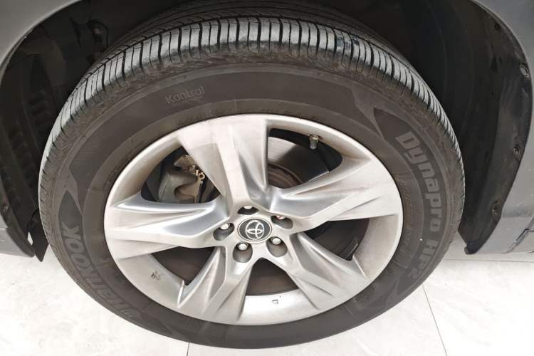 Used Toyota Highlander 2018 2.0T Four-Wheel Drive Prestige Version 7 Seats China VI Standard
