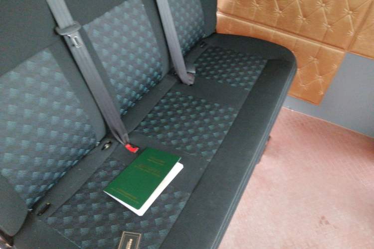 Used SAIC MAXUS Xintu V80 2023 2.0T AMT Classic Aoyuntong Power Version Short Wheelbase Mid-Roof Design 5/6 Seats