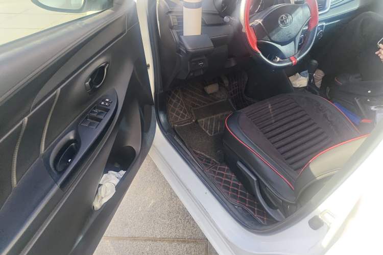 Used Toyota YARiS L Zhi Xiang 2017 1.5E CVT Dynamic Edition Driver Seat