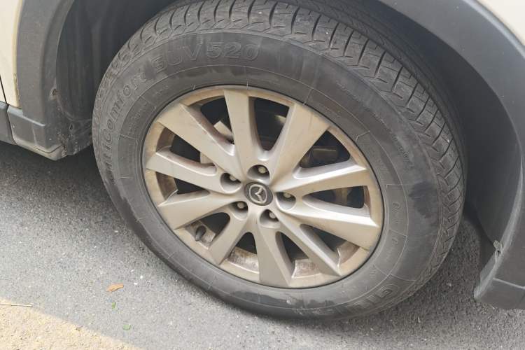 Used Mazda CX-5 2015 2.0L Automatic Two-Wheel Drive Urban Version Exterior 4