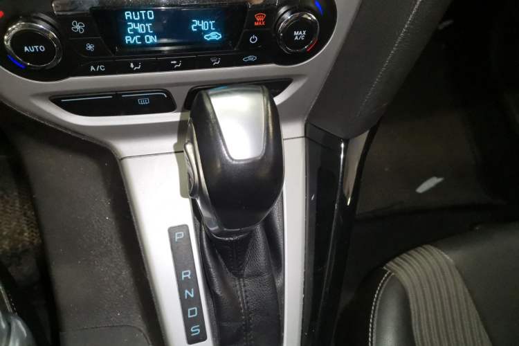 Used Ford Focus 2012 Hatchback 2.0L Automatic Luxury Sport Model